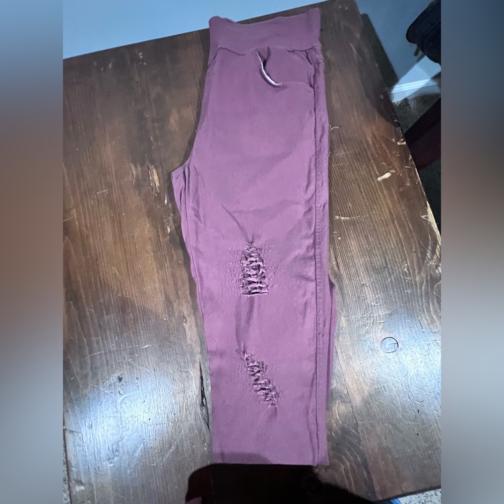 Agnes & Dora Skinny Jeans in Plum